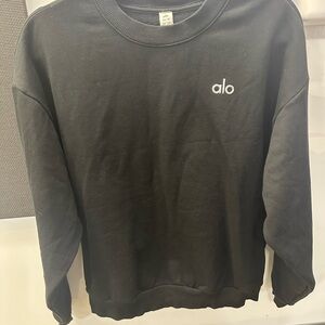 ALO Yoga Black Accolade Crew Neck Pullover